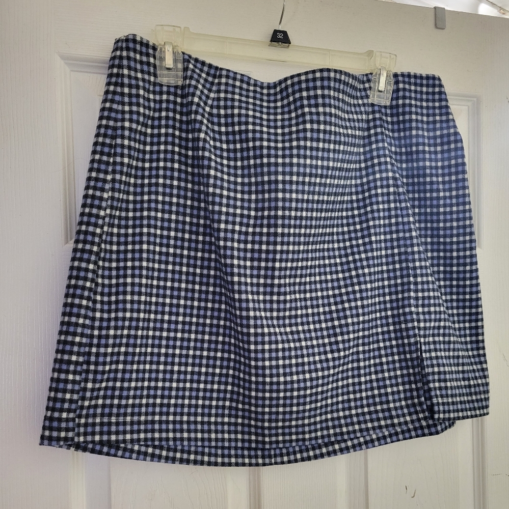 Wild fable (Target) blues and white plaid skirt with small slit on thigh 16W